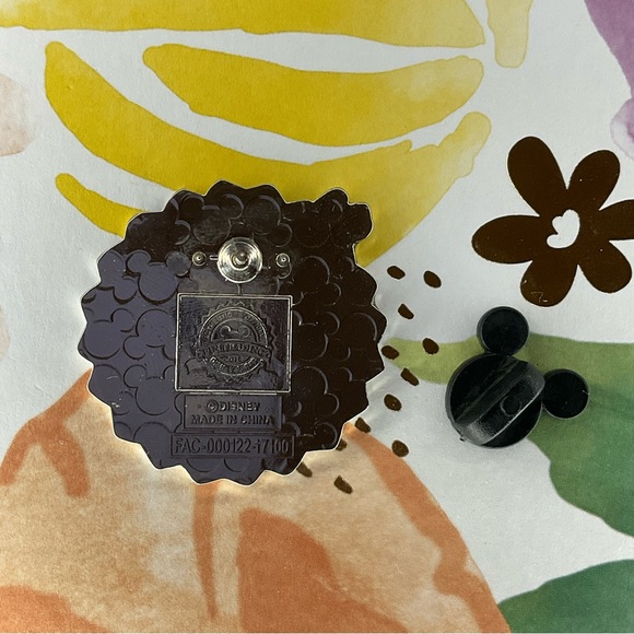 The Lion King Timon Disney Parks Disney Pin - Picture 2 of 2